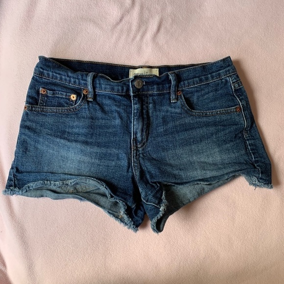 Gap Vintage Cutoff Mid-Rise 3 Inch Inseam Shorts Size 27 - Picture 1 of 9